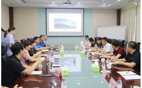 青島大學(xué)黨委常委、副校長(zhǎng)于紅波一行蒞臨寶豐公司調(diào)研